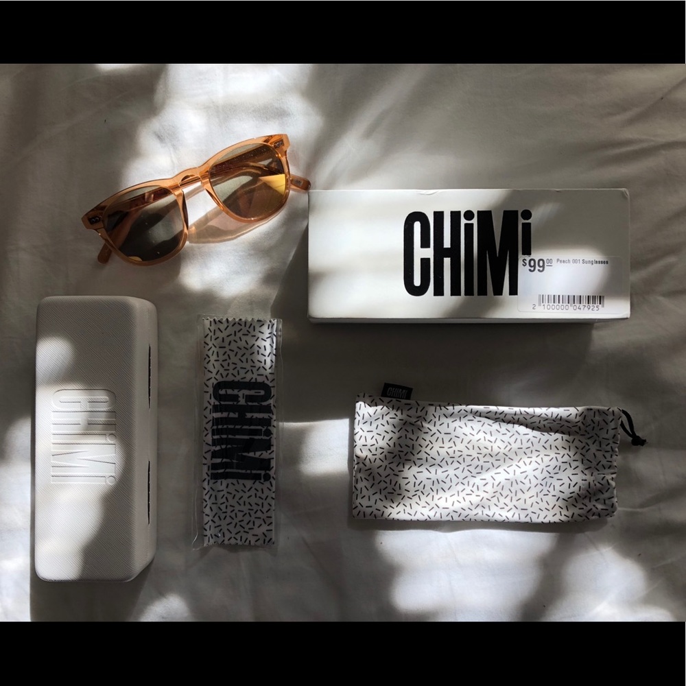 NEW Chimi Peach sunglasses w rose gold mirror lens